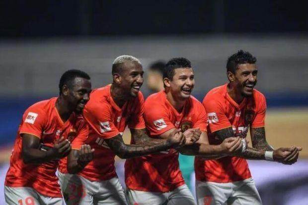 开云娱乐-13年17冠 广州队从凯泽斯劳滕神话走上降级之路