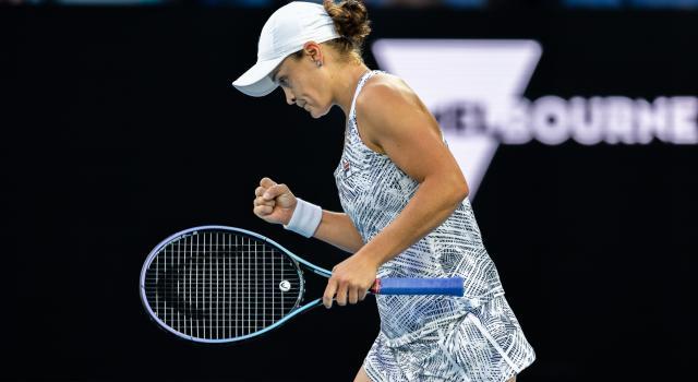 开云在线-巴蒂两盘完胜阿尼西莫娃 连续第四年闯进澳网八强