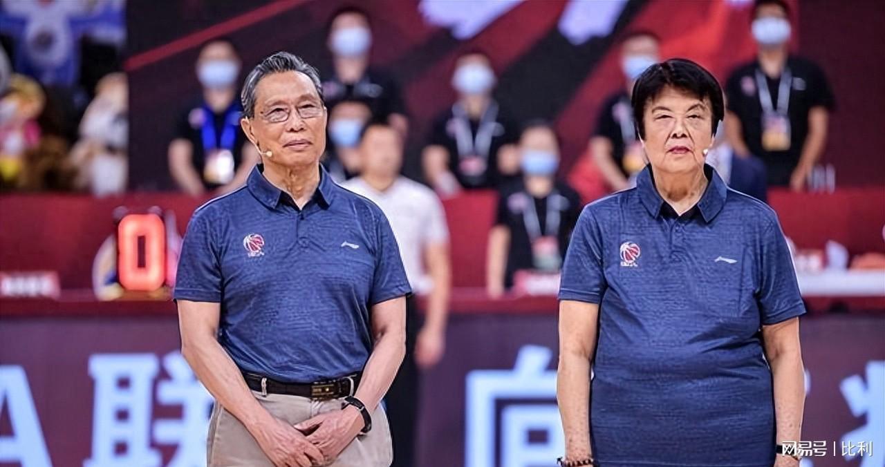 开云APP下载-钟南山做梦没想到，自己89岁高龄的妻子，如今再次为他“争光”